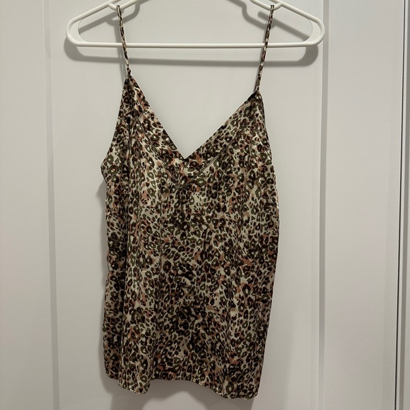 Aritzia Wilfred Silk Leopard Print Camo Tank top Size Small Women’s - Picture 2 of 13